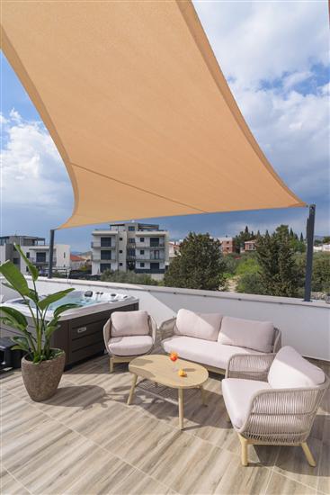 Apartment A2, for 8 persons