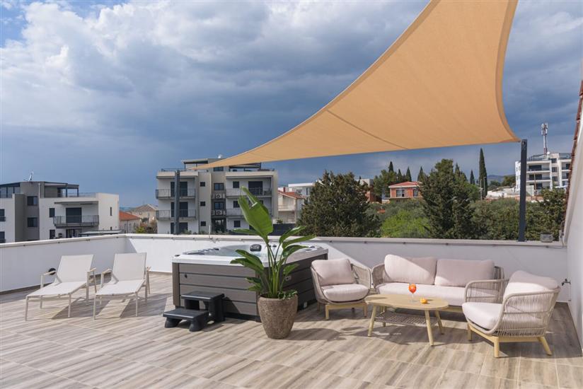 Apartment A2, for 8 persons