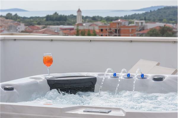 Apartment A2, for 8 persons