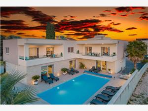 Apartments Sundream Sukosan (Zadar), Size 45.00 m2, Accommodation with pool, Airline distance to town centre 100 m