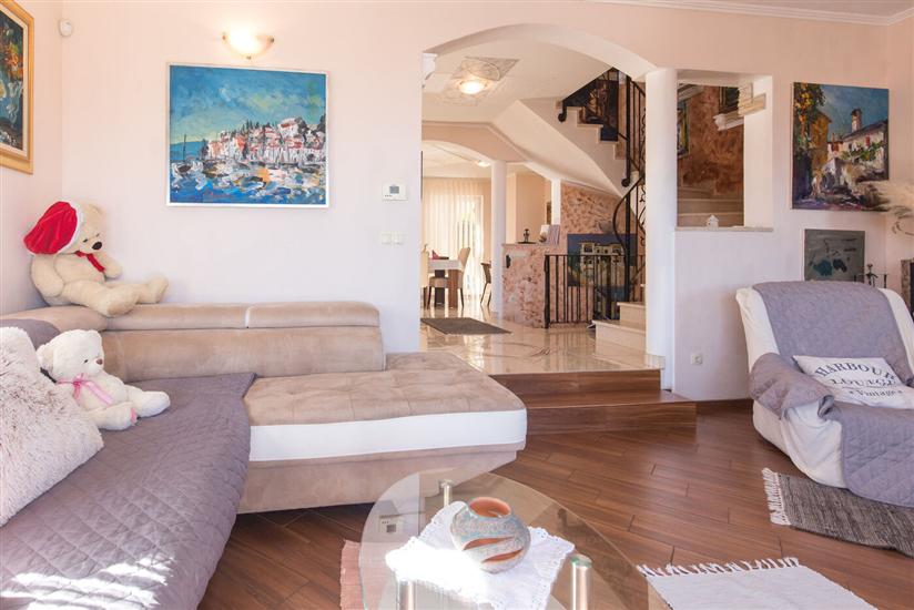 Apartment A1, for 8 persons