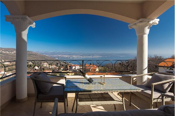 Apartment A1, for 8 persons