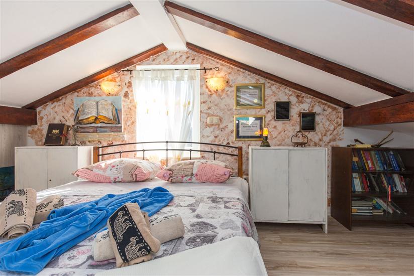 Apartment A1, for 8 persons