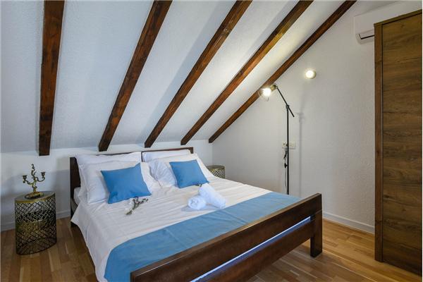 House K1, for 8 persons