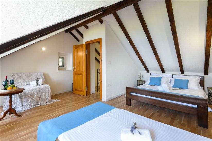 House K1, for 8 persons