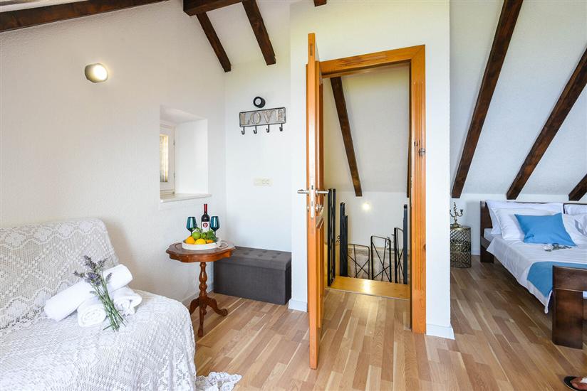 House K1, for 8 persons