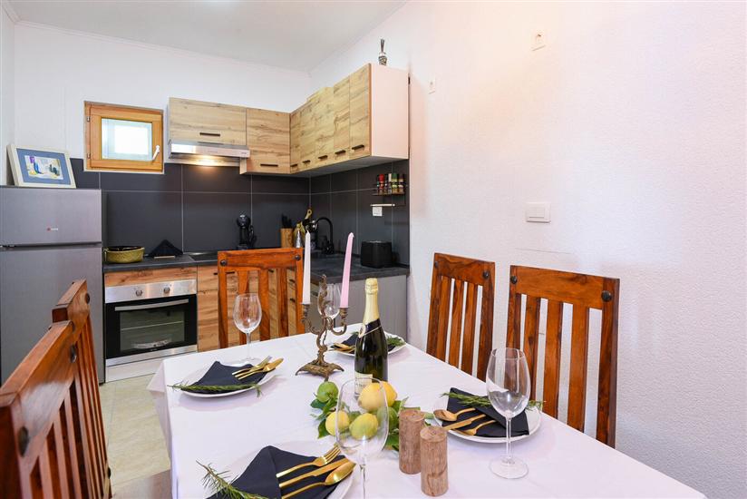 House K1, for 8 persons