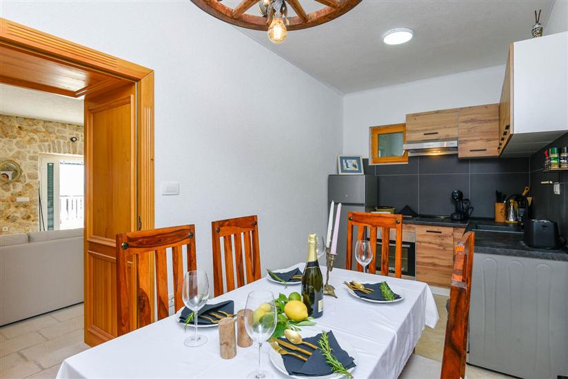 House K1, for 8 persons