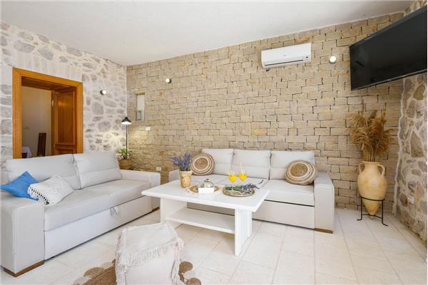 House K1, for 8 persons