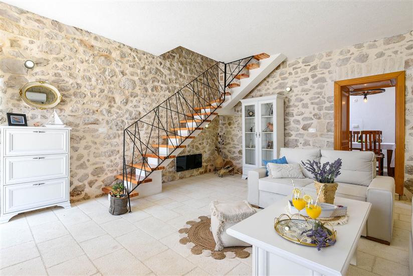 House K1, for 8 persons