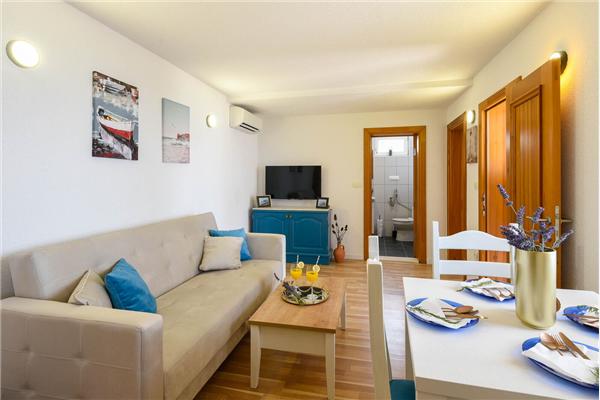 House K1, for 8 persons