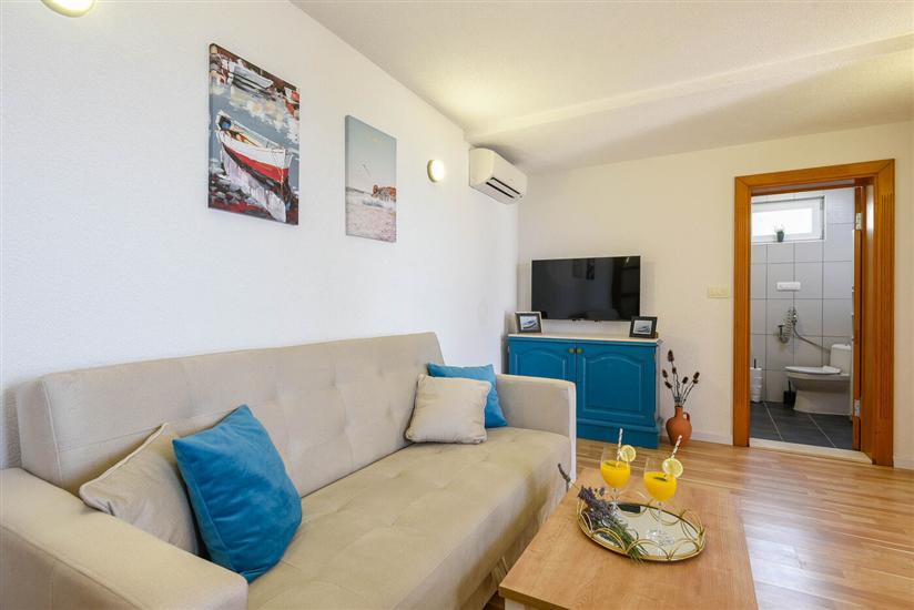 House K1, for 8 persons