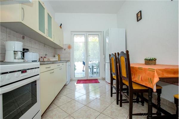 Apartment A1, for 9 persons