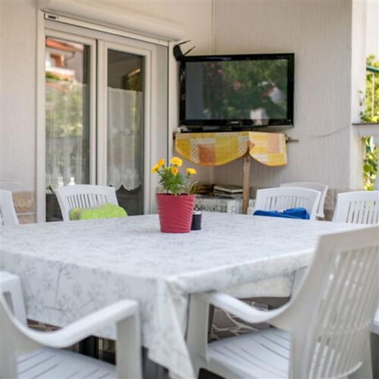 Apartment A1, for 9 persons