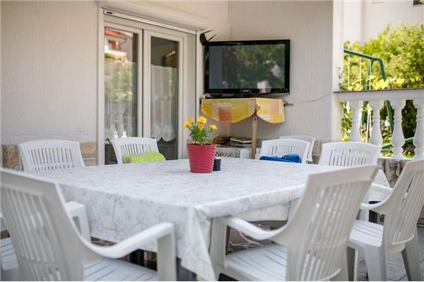 Apartment A1, for 9 persons