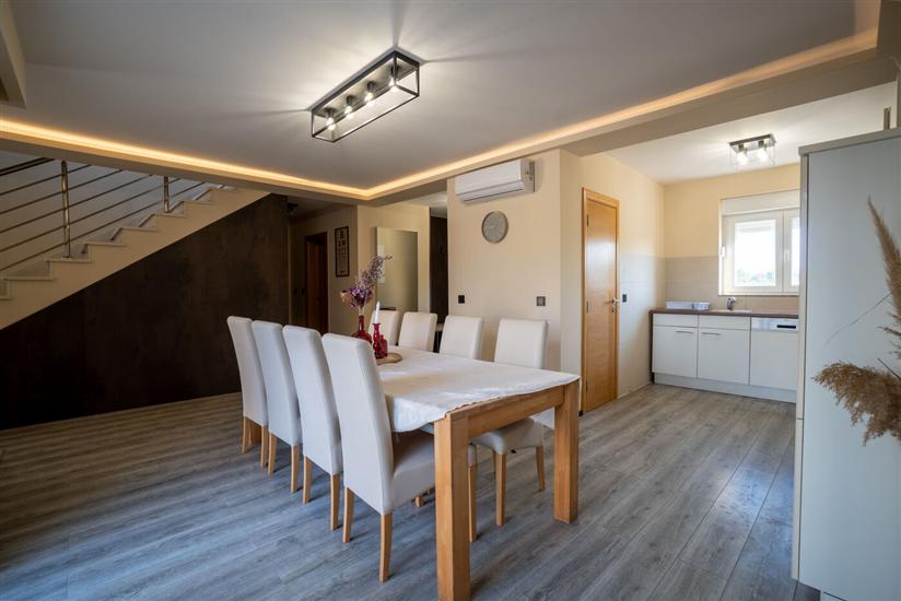 House K1, for 8 persons