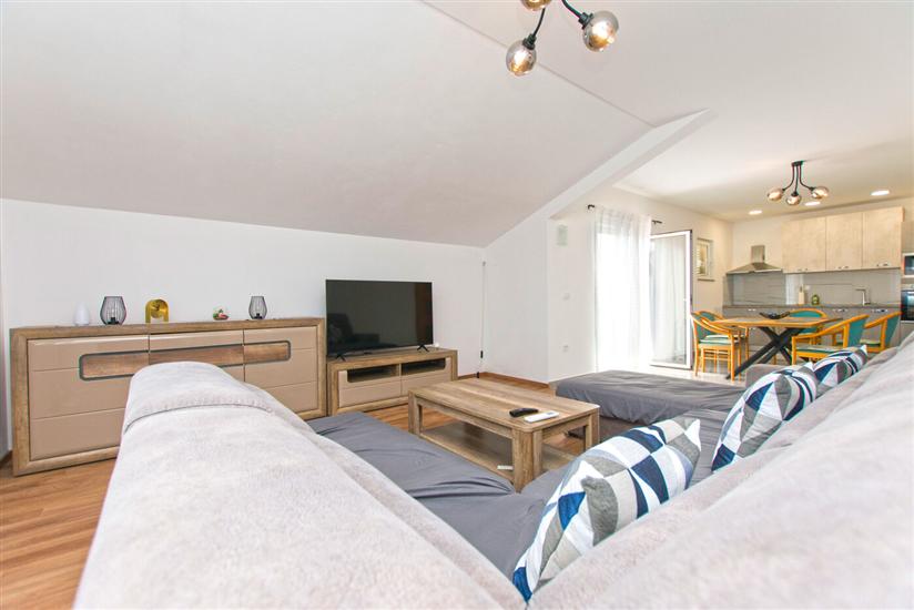 Apartment A1, for 5 persons