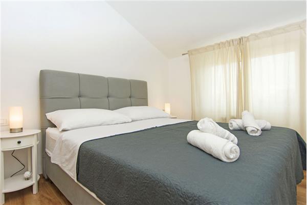 Apartment A1, for 5 persons