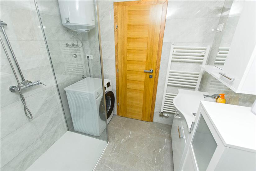 Apartment A1, for 5 persons