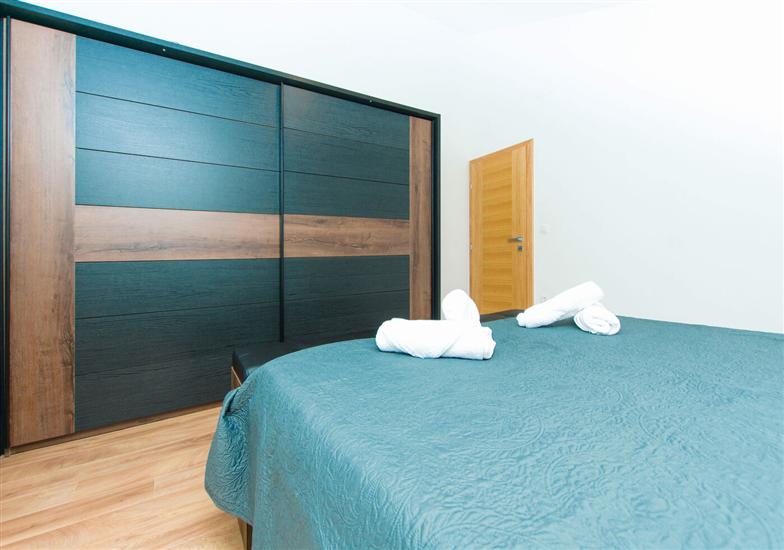 Apartment A1, for 5 persons