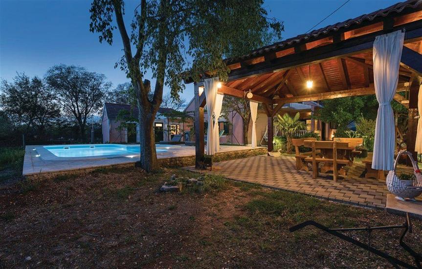 House Back to nature