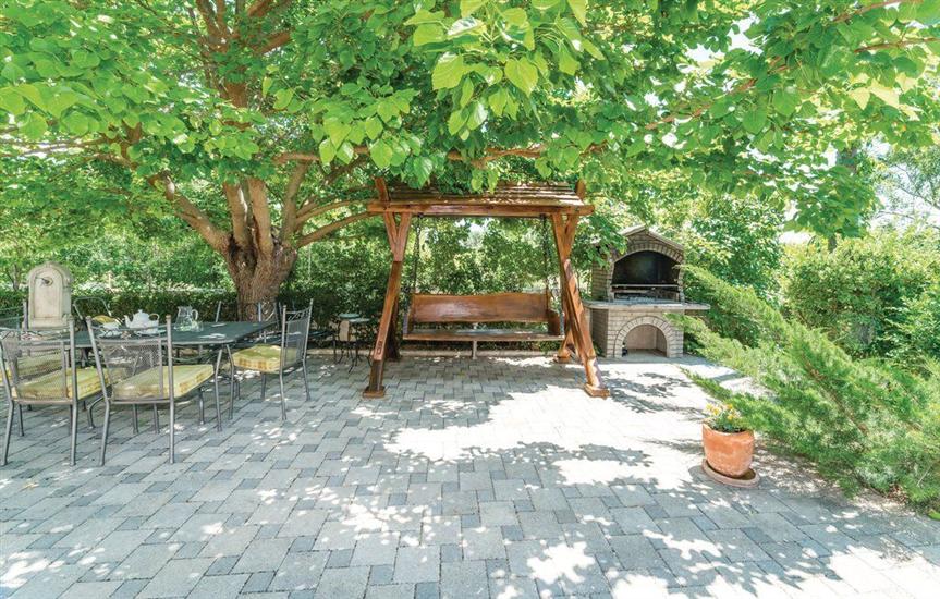 House Back to nature