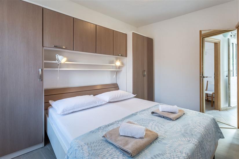 Apartment A1, for 5 persons