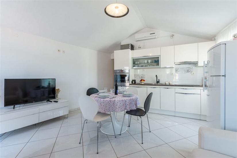 Apartment A1, for 5 persons