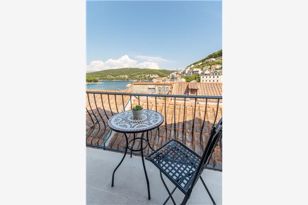 Apartment A1, for 5 persons