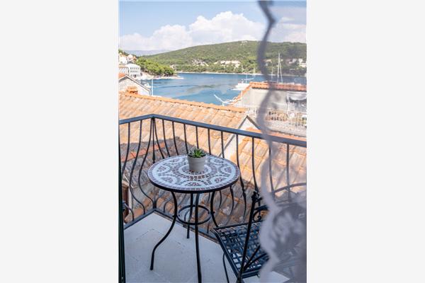 Apartment A1, for 5 persons