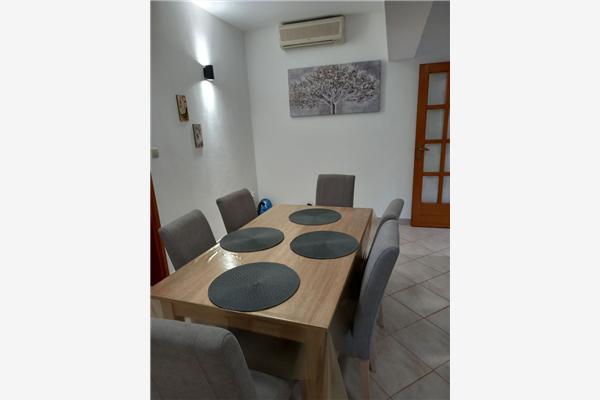 Apartment A5, for 4 persons