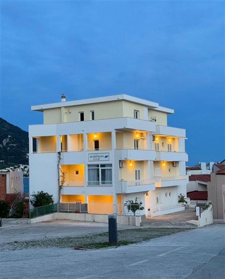 Apartments Cvita