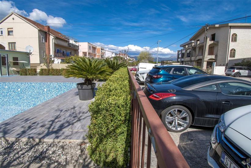 Apartment Lazy Dayz Pool