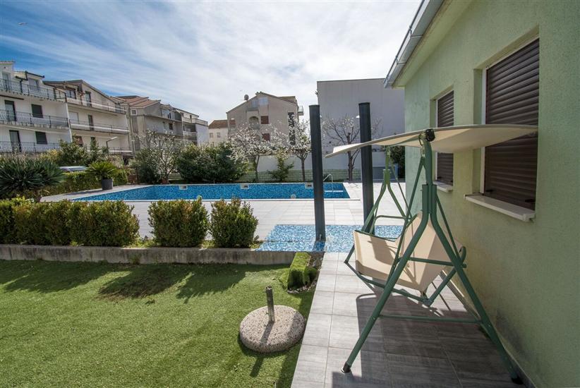 Apartment Lazy Dayz Pool