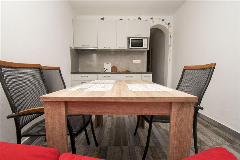 Apartment A1, for 5 persons