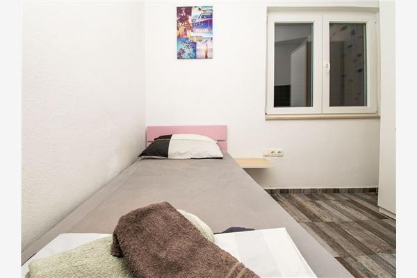 Apartment A1, for 5 persons