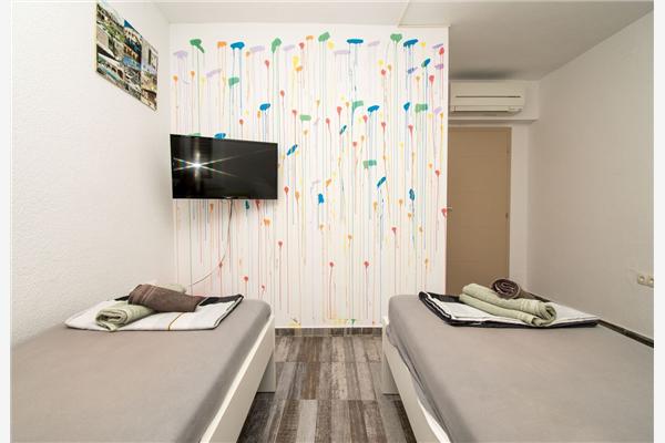 Apartment A1, for 5 persons