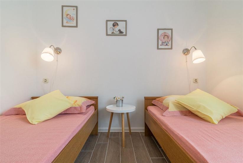 Apartment A1, for 8 persons