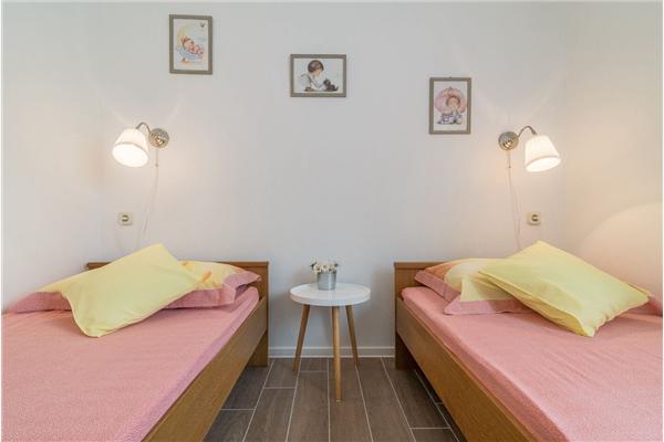 Apartment A1, for 8 persons