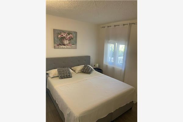 Apartment A1, for 8 persons