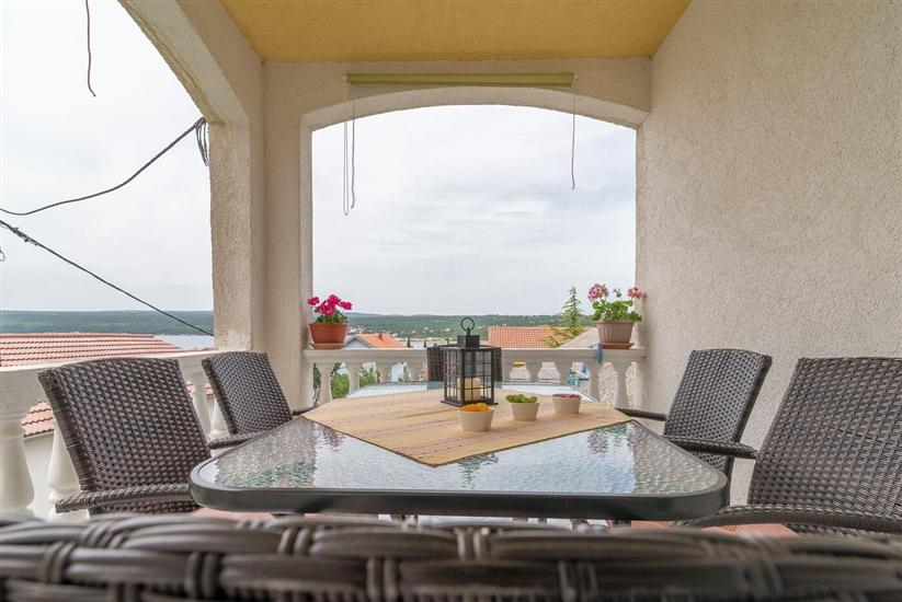 Apartment A2, for 5 persons