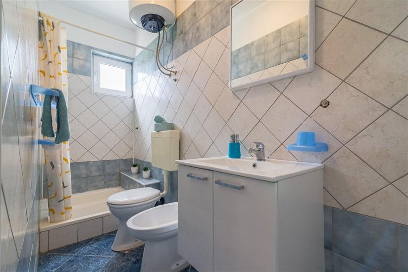 Apartment A2, for 5 persons