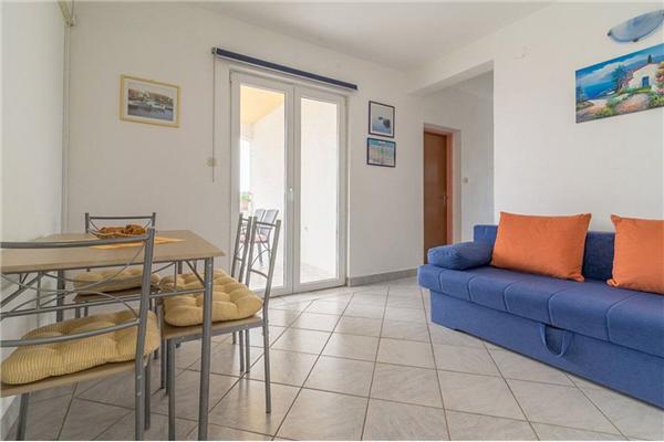 Apartment A2, for 5 persons