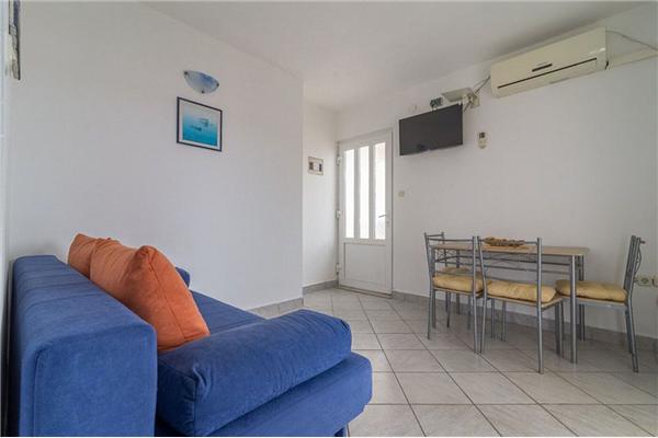 Apartment A2, for 5 persons