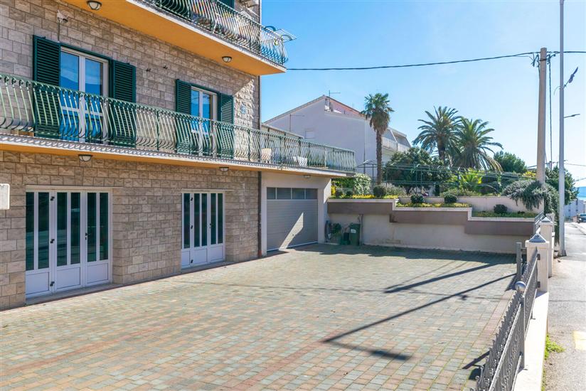 Apartments Sunset Near Beach