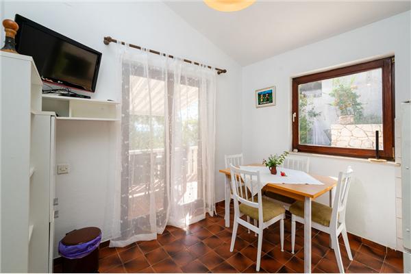 Apartment A4, for 4 persons