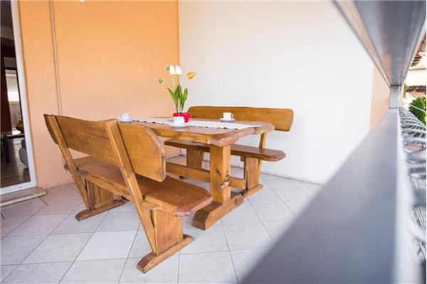 Apartment A2, for 5 persons