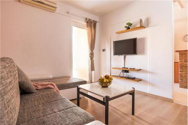 Apartment A2, for 5 persons