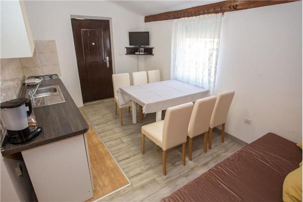 Apartment A3, for 5 persons