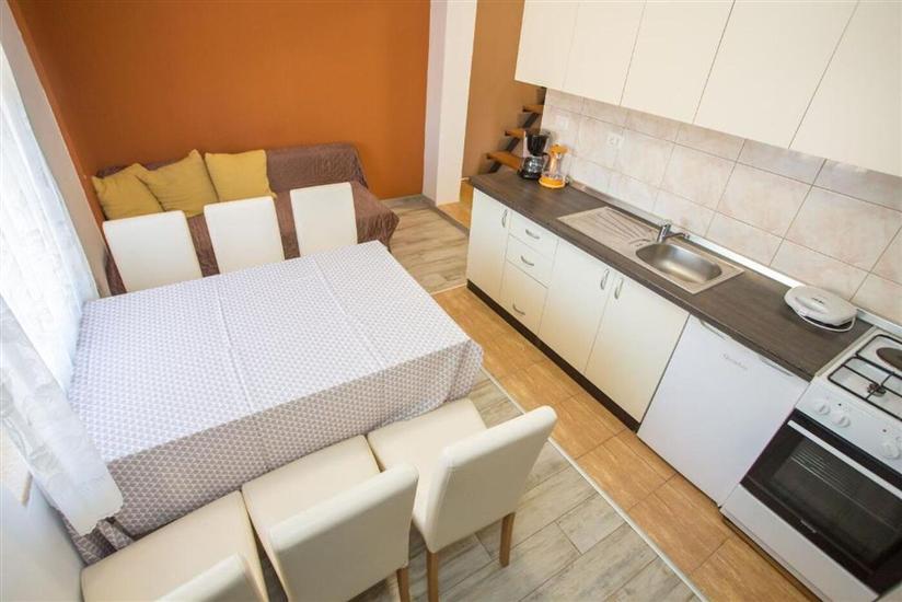 Apartment A3, for 5 persons